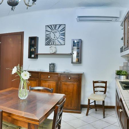 Fontana Oasis Apartments カステルヌオーヴォ・デル・ガルダ エクステリア 写真