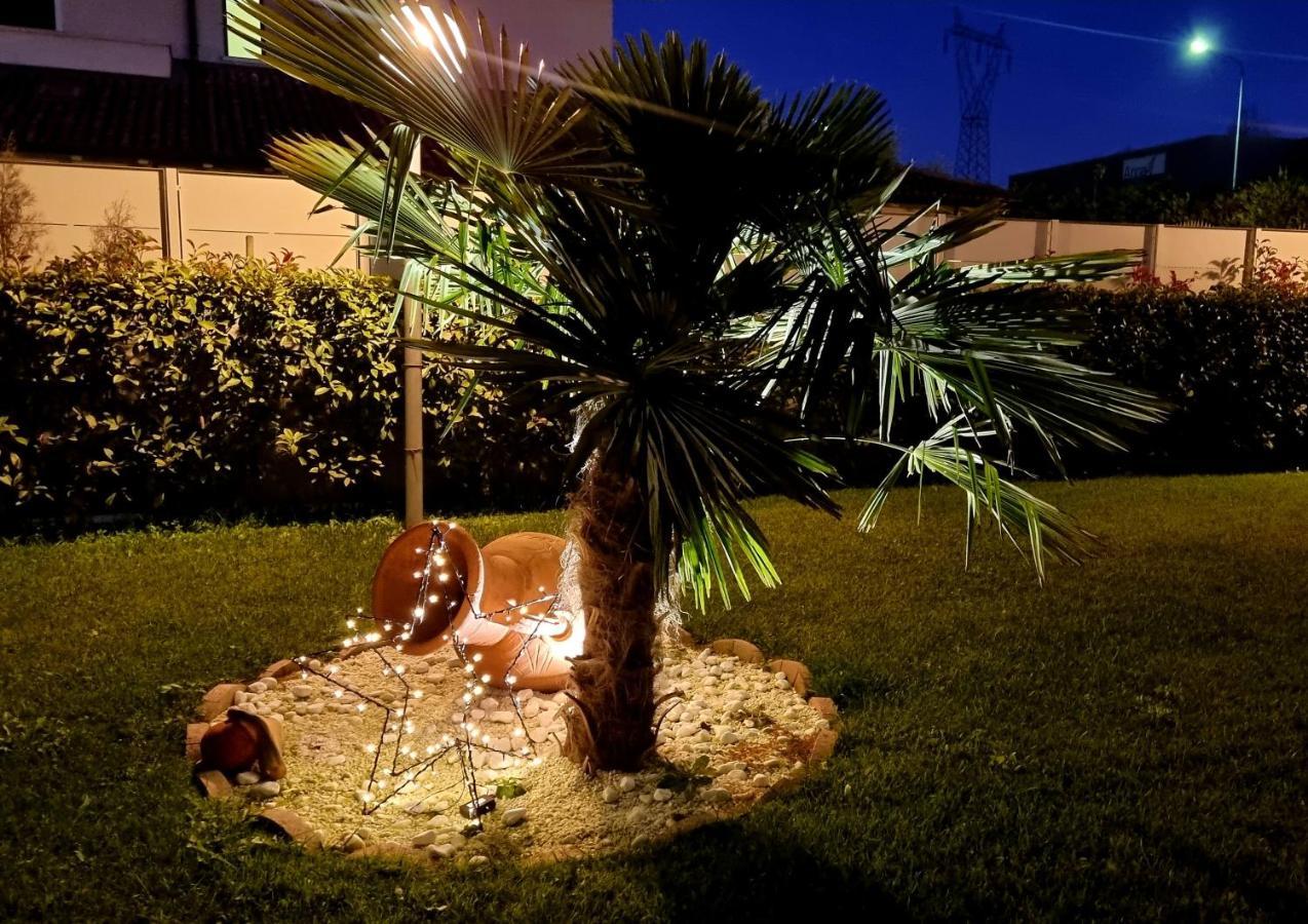 Fontana Oasis Apartments カステルヌオーヴォ・デル・ガルダ エクステリア 写真