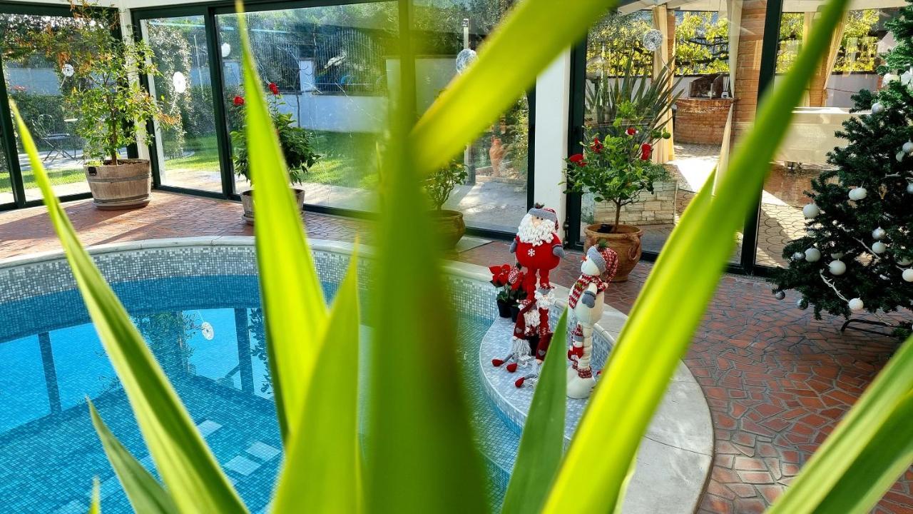 Fontana Oasis Apartments カステルヌオーヴォ・デル・ガルダ エクステリア 写真