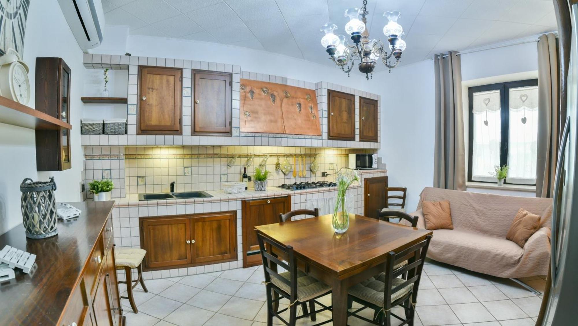 Fontana Oasis Apartments カステルヌオーヴォ・デル・ガルダ 部屋 写真